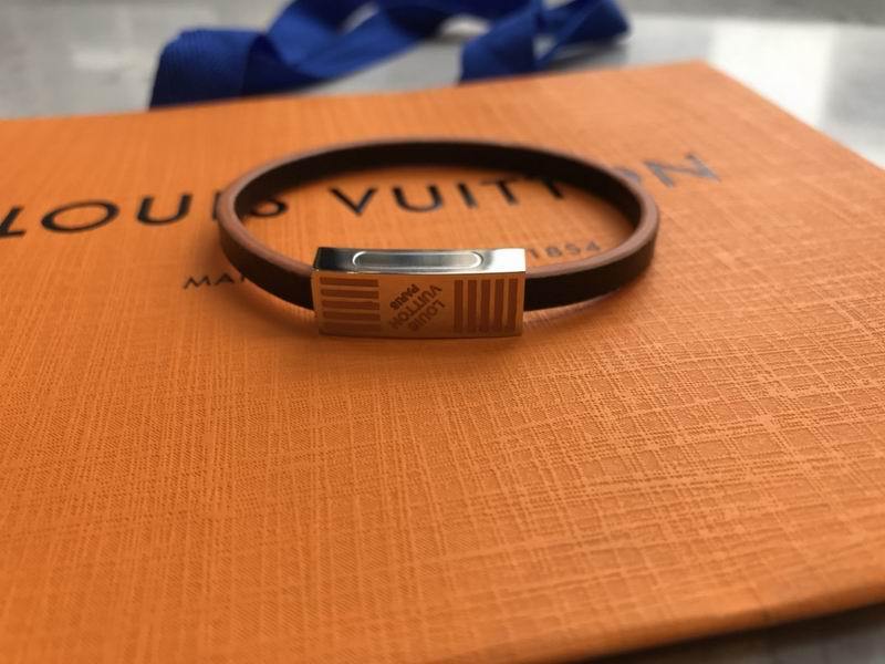 LV Bracelets 309